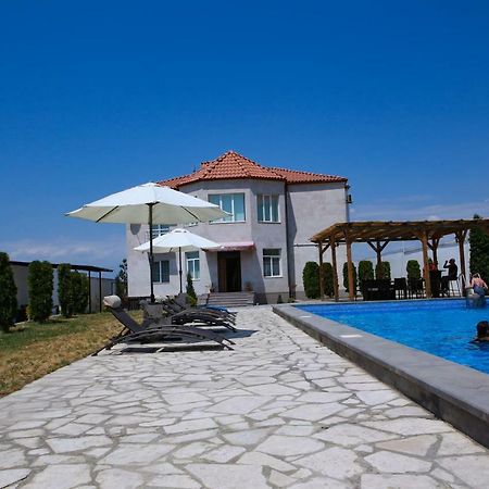 Ossanna Hotel Yerevan Exterior photo